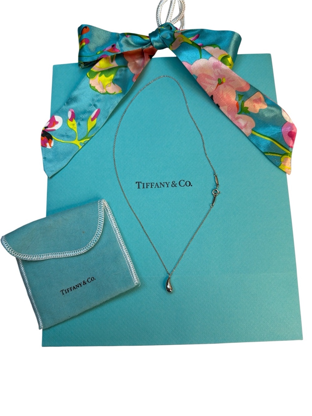 Tiffany & Co. Elsa Peretti sterling silver teardrop pendant necklace & Bag - Picture 3 of 9
